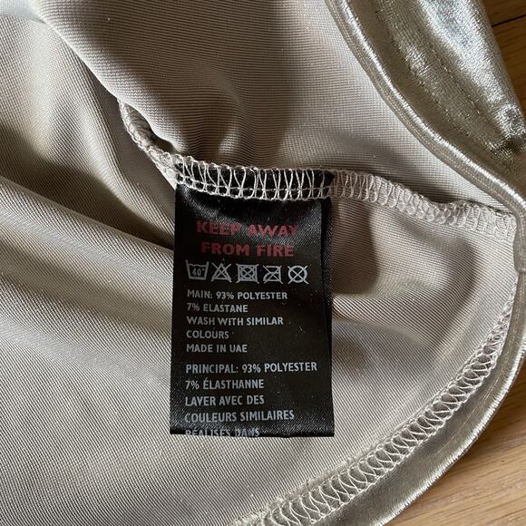 URBAN OUTFITTERS NWT Cropped Short Sleeve Velvet Tee // XS - Picture 7 of 8